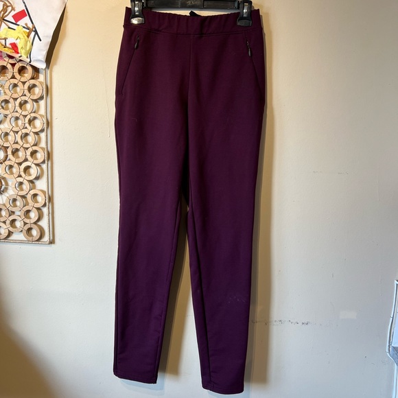 RYU made in Canada polyester/ Lycra burgundy pants… - Picture 2 of 8